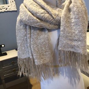 Oatmeal Colored, Soft, Fluffy Scarf. Excellent condition.